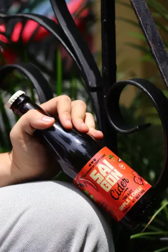 Saigon Cider Set 12 Chai | Vị Táo và ớt (330 ML x 12 chai)